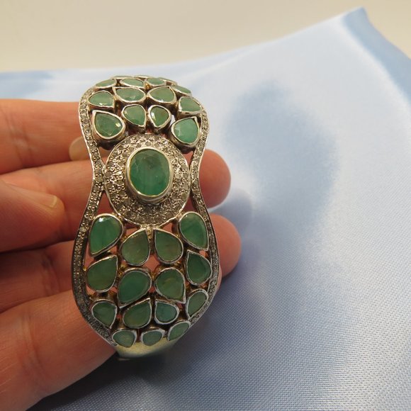 14k Gold Diamond & Emerald Bangle Bracelet - Picture 2 of 4